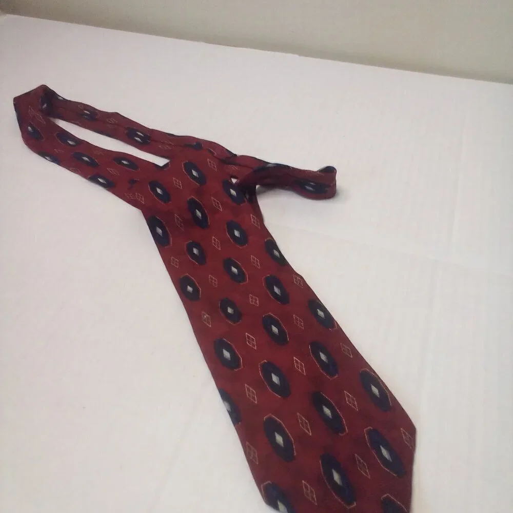 Jos A Bank Corporate Collection Tie Necktie Men 100% Silk Red Blue Gold
